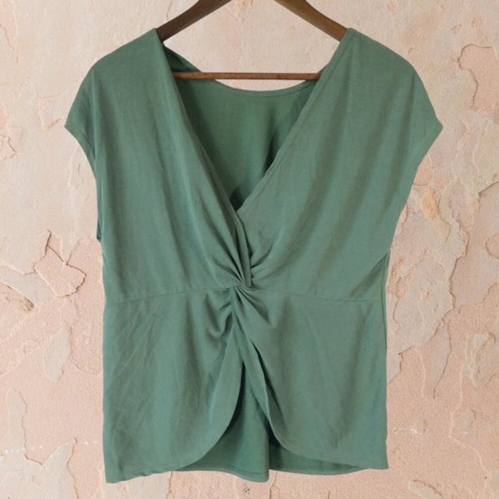 Green Envelope Size Small Sleeveless Wrap Shirt NWOT